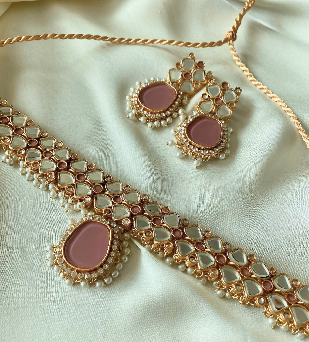 Nur Necklace Set - Mauve